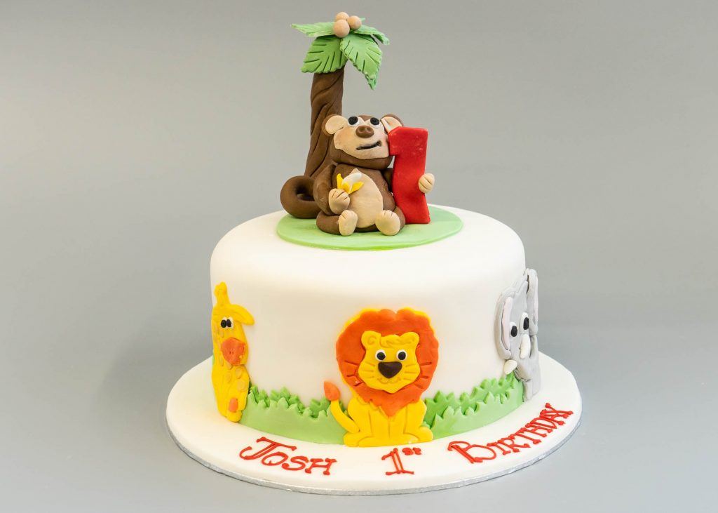 💕👑🐘✨💐 #cakedup Source | Animal birthday cakes, Elephant birthday cakes,  Animal cakes